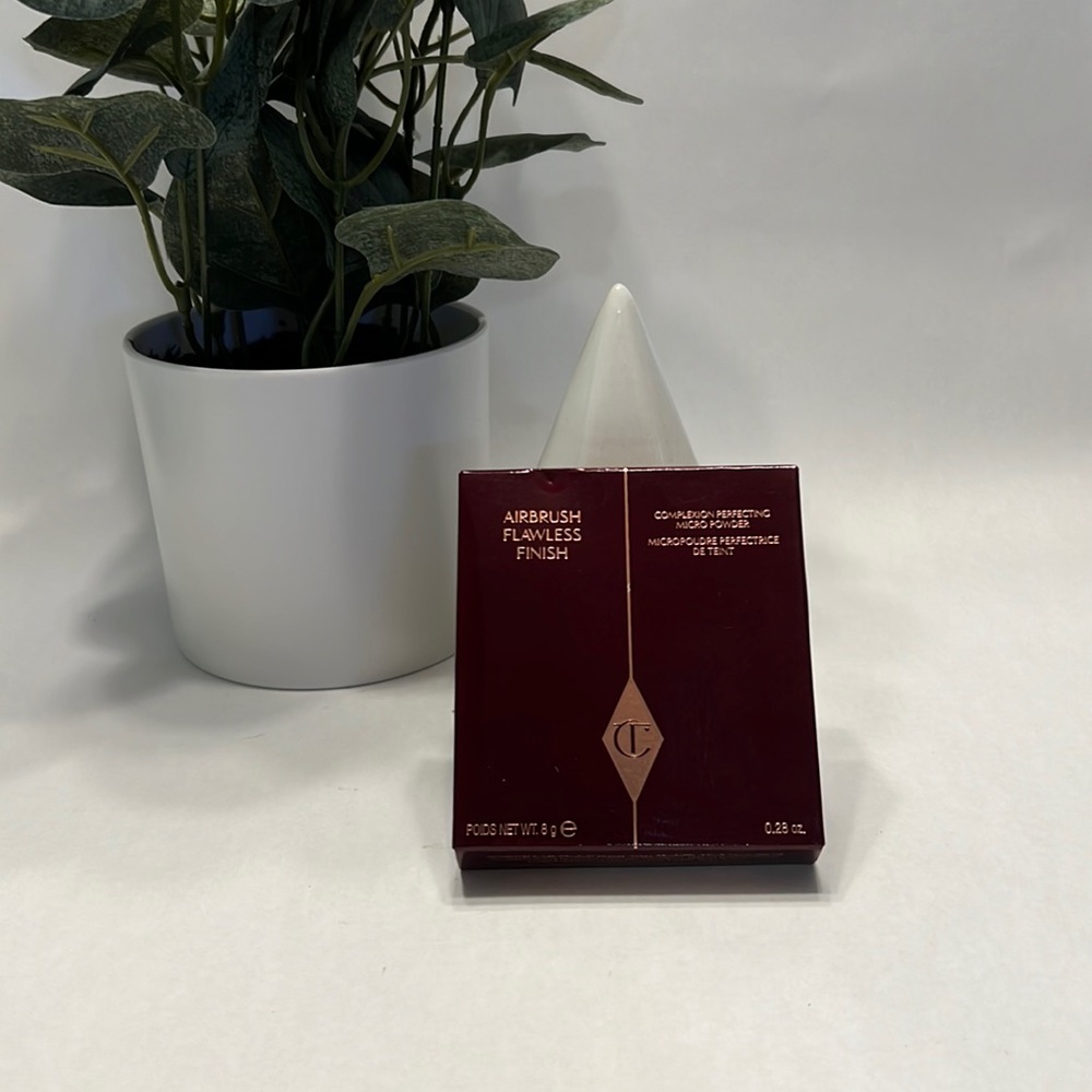 ✨BNIB Charlotte Tilbury Airbrush Flawless Finish Powder✨
